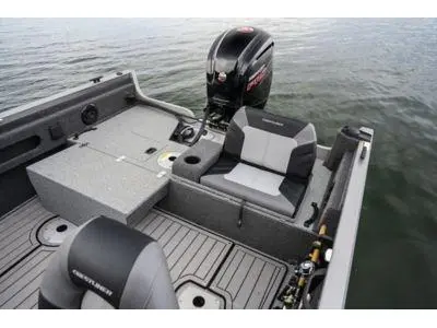 Crestliner 1750 HAWK WT JS 2026