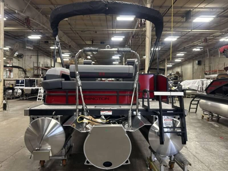 Bennington Marine 21 S Swingback 3t Rouge 2026 alt