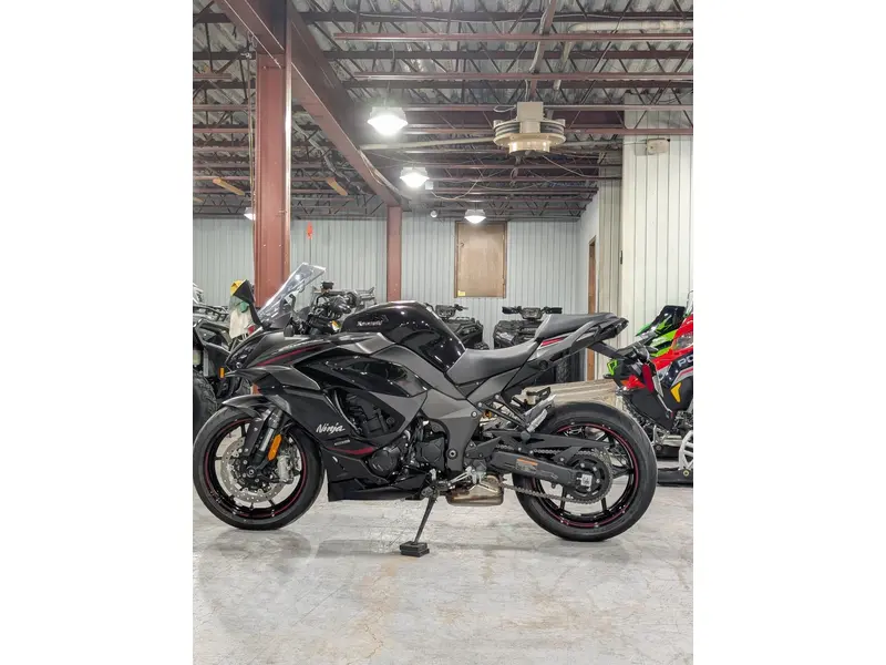 2025 Kawasaki NINJA 1100 SX SE DÉMO  | 🟢 100+ motos en inventaire livraison rapide cruise control alternatives Suzuki GSX-S1000 GT 🟢 |