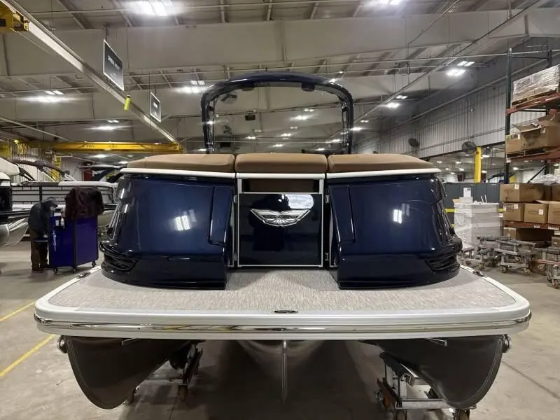 2026 Bennington Marine QX 25 SWINGBACK ARCH 3T thumbnail 3