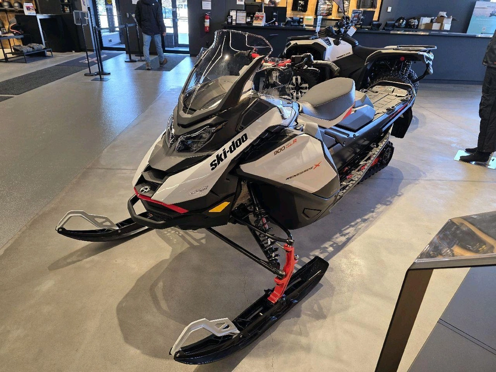 Ski-doo Renegade X 900 Ace Turbo R Ice Ripper Xt 1.5'' E.s. W/ 10.25'' Touchscreen 2026 alt