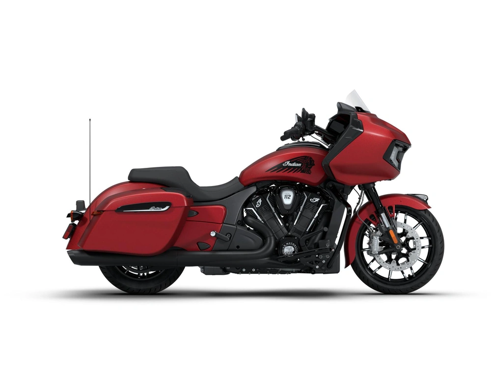 Indian Motorcycles Indian Challenger Dark Horse With 112 And Powerband Audio Package 2026 alt