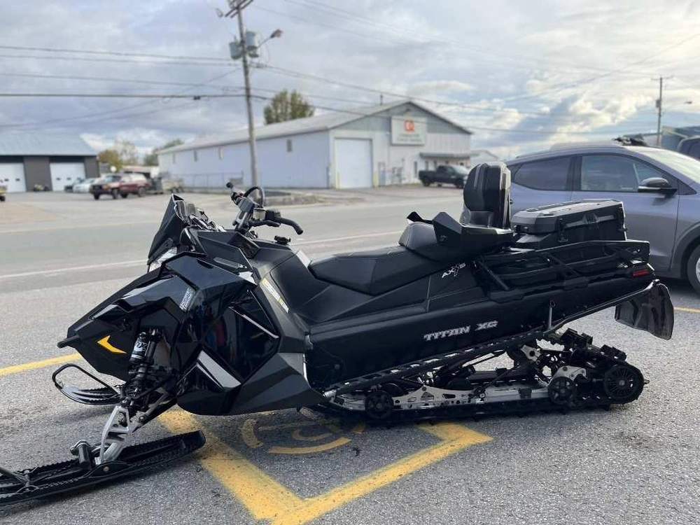 Polaris Titan 800 2018 alt
