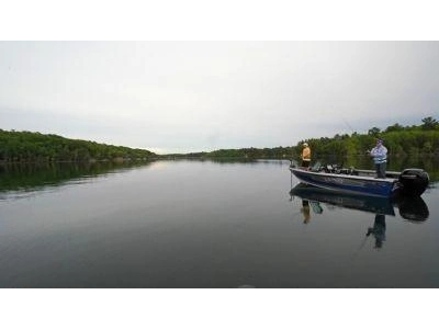 2026 Lund Boat Co 1875 Tyee Sport alt