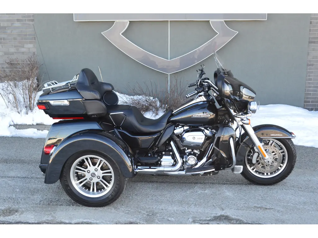 2018 Harley-Davidson FLHTCUTG