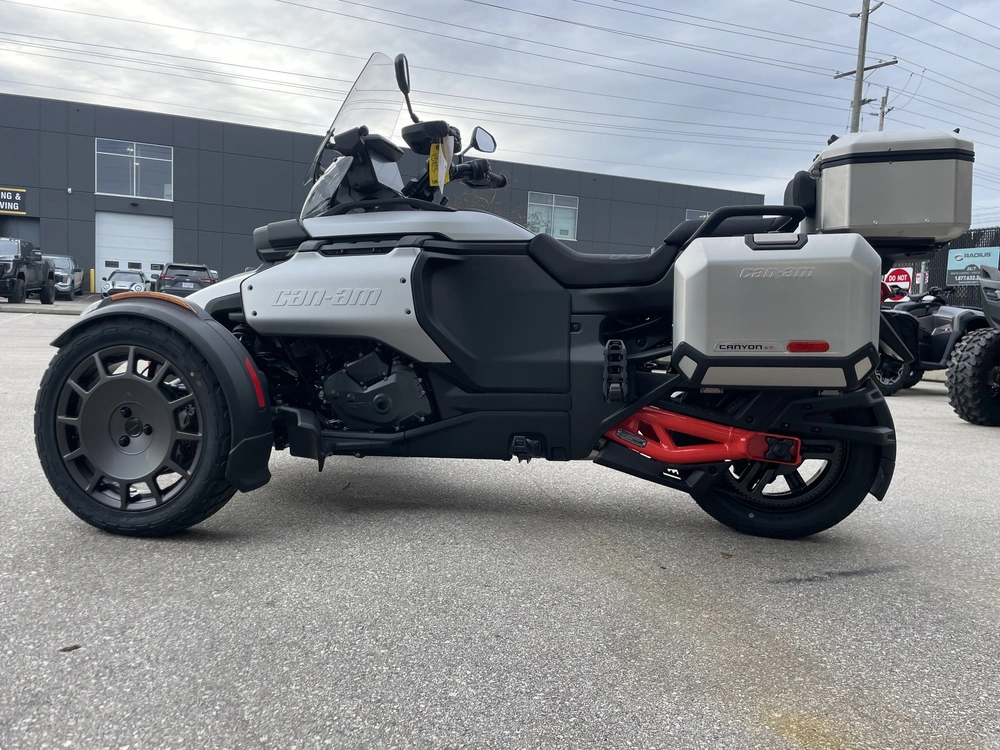 2025 Can-am Canyon Xt alt
