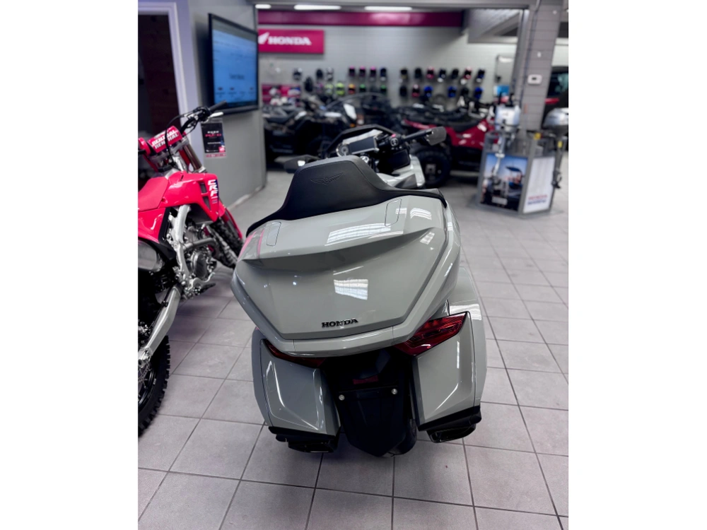 2026 Honda Gold Wing Tour - Gl1800 alt