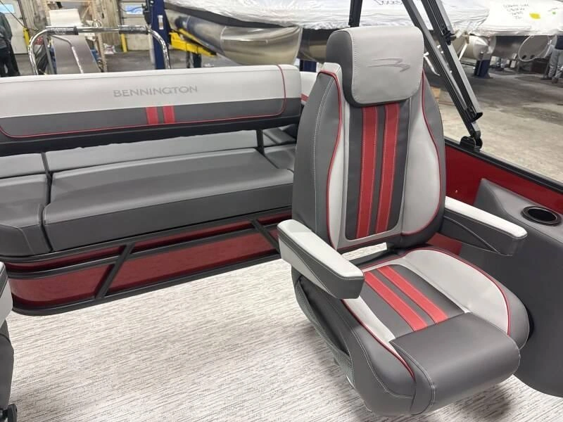Bennington Marine 21 S Swingback 3t Rouge 2026 alt