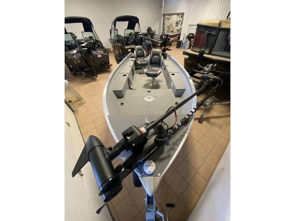 2025 Lund Boat Co 1400 Fury alt