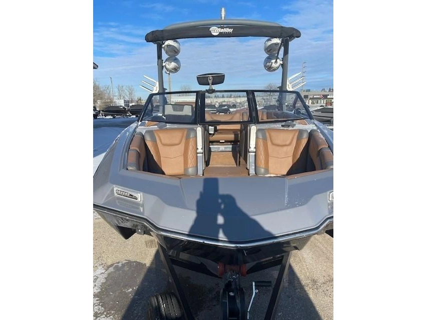 2021 Malibu M220 alt