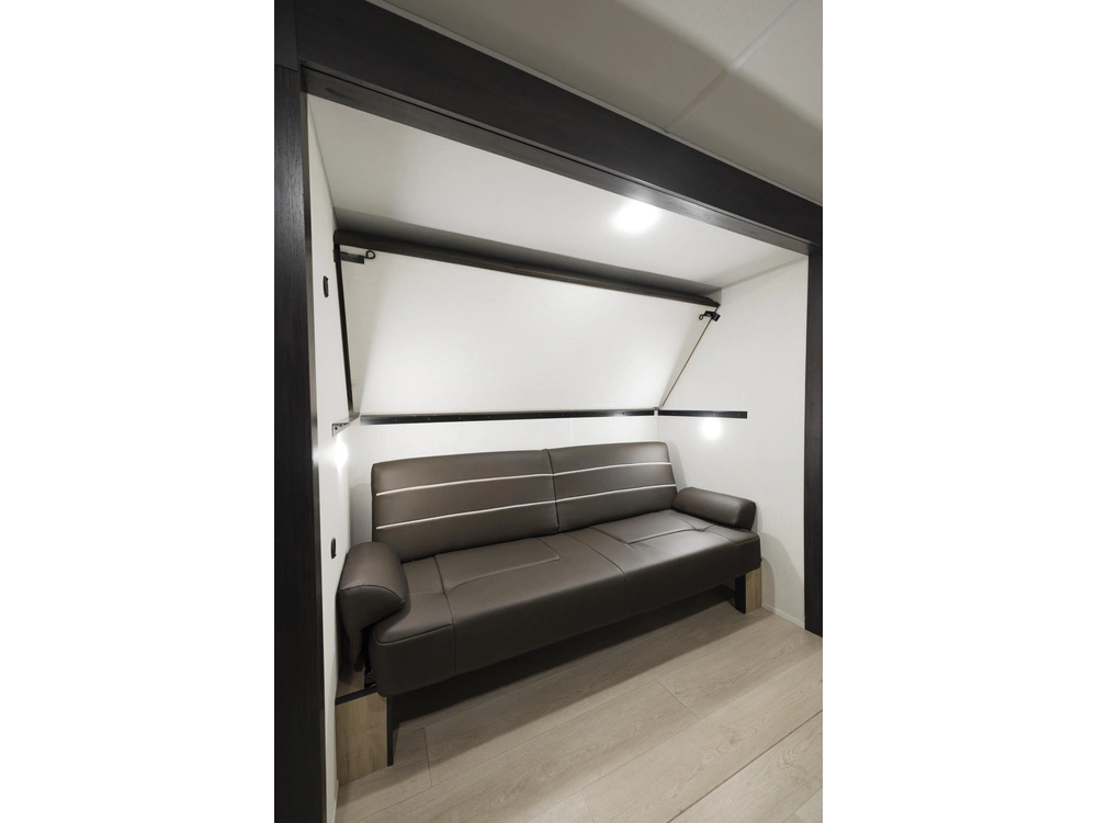 Cherokee 301bh Wolf Den 2026 alt