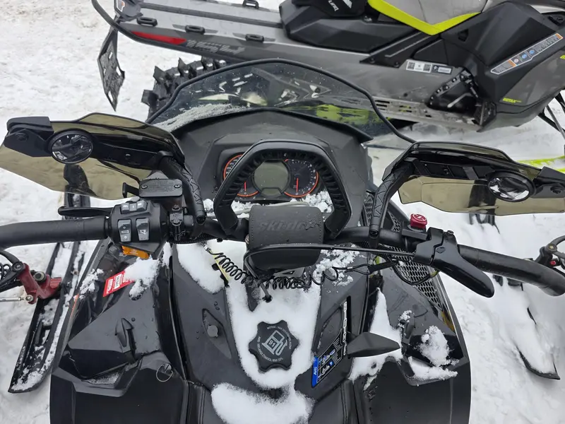 2016 Ski-Doo Expedition Xtreme 800R