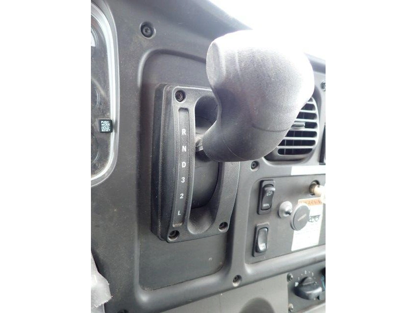 Freightliner M2106 2017