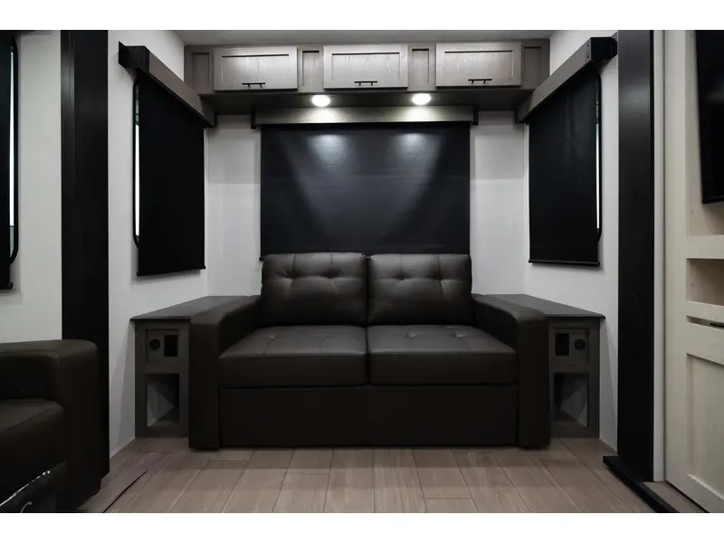 2026 Arctic Wolf 3250 SUITE