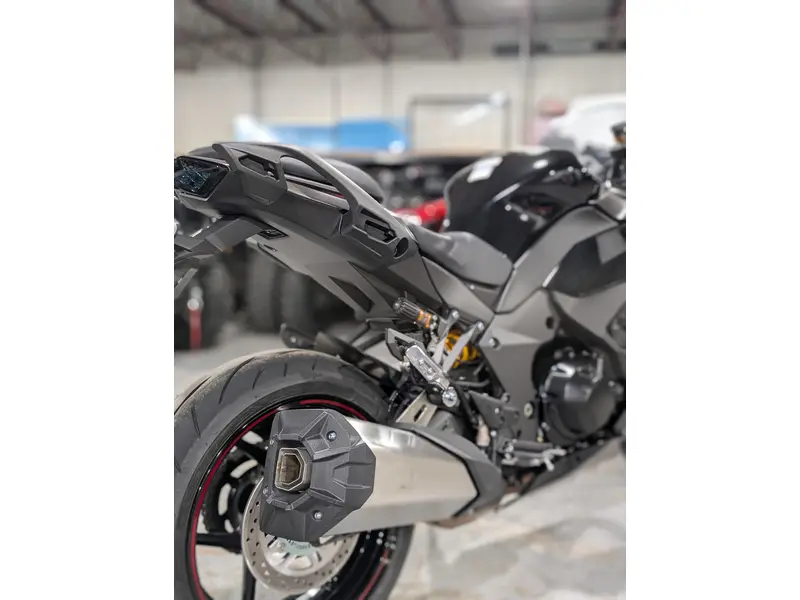 2025 Kawasaki NINJA 1100 SX SE DÉMO  | 🟢 100+ motos en inventaire livraison rapide cruise control alternatives Suzuki GSX-S1000 GT 🟢 |