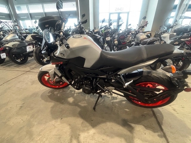 Yamaha Mt09 Mt09 Mt 09 Mt-09 Z900 Bas Km 2020 alt