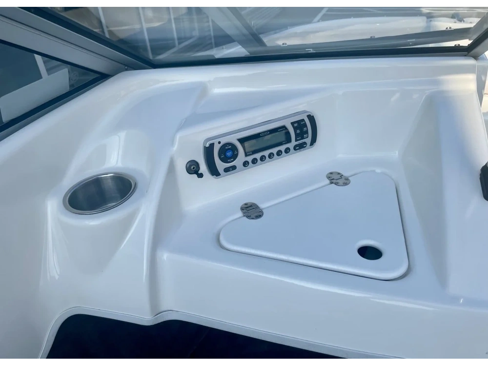 Larson Lx 1750 2010 alt