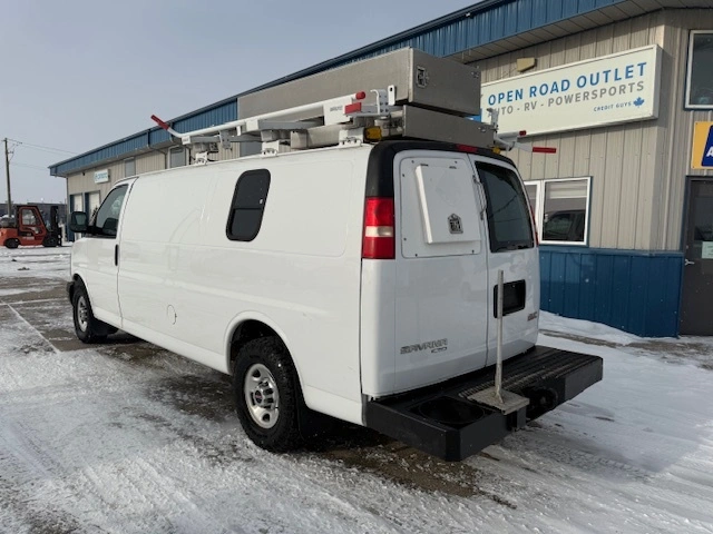 2014 Gmc Savana 3500 Cargo Van alt
