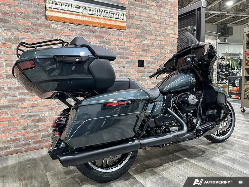 2026 Harley-Davidson Street Glide Limited thumbnail 5