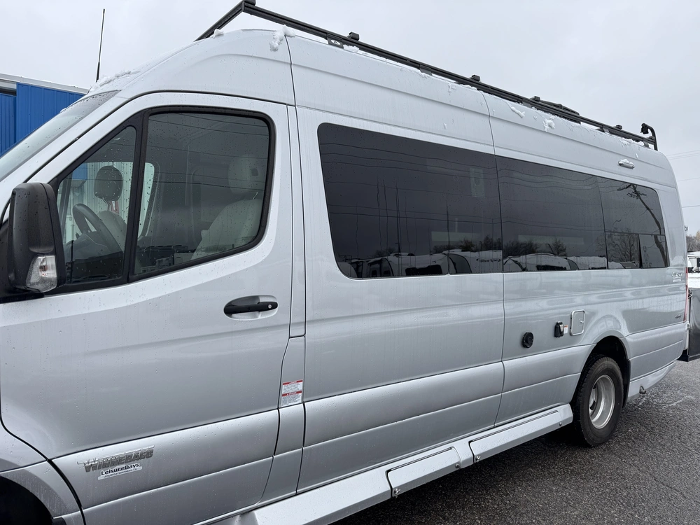 Winnebago Era 70b 2022 alt