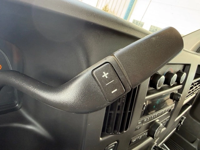 2014 Gmc Savana 3500 Cargo Van alt