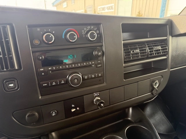 2014 Gmc Savana 3500 Cargo Van alt