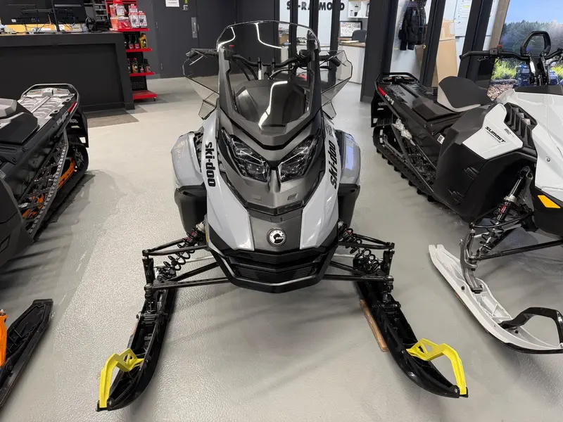 2026 Ski-Doo RENEGADE ADRENALINE 900 ACE