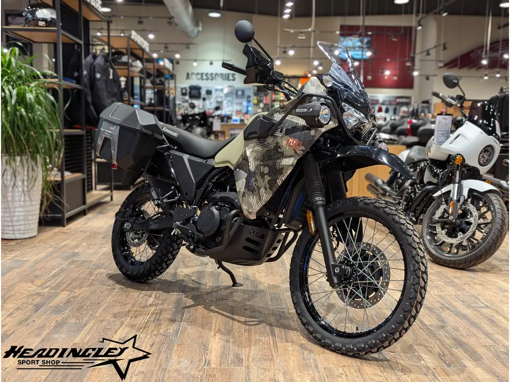 2026 Kawasaki KLR650 Adventure // Cypher Camo Beige (Matte)/Metallic Matte Carbon Gray 