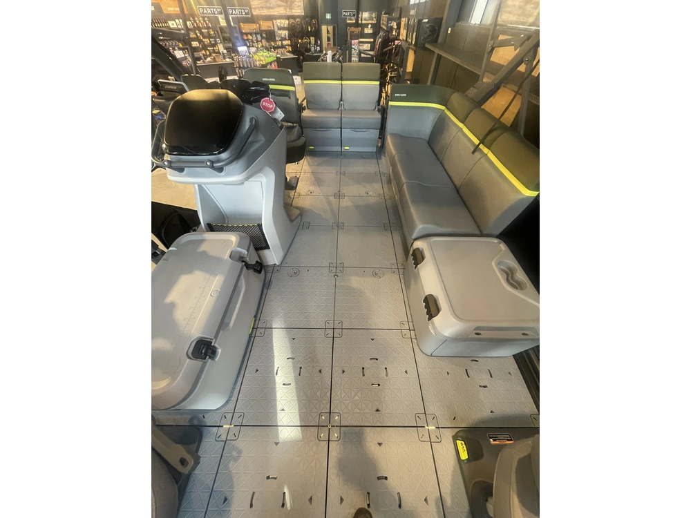 2026 Sea-doo Switch Fish 18' alt