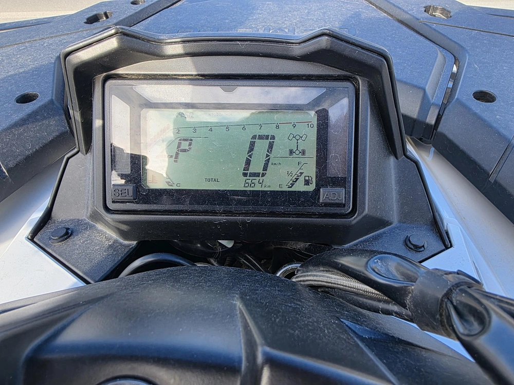 2022 Cfmoto Cforce 600 alt