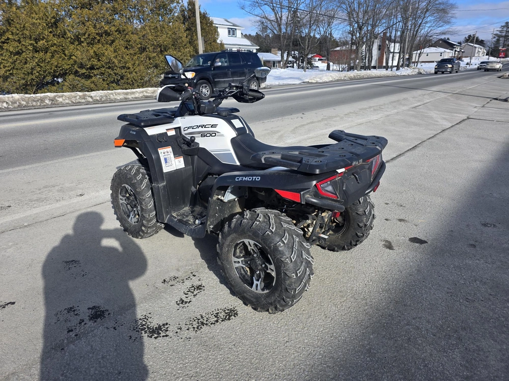 2022 Cfmoto Cforce 600 alt