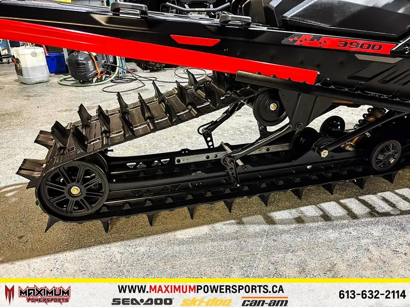 2026 Lynx BRUTAL RE 15 900 ACE TURBO R POWDERMAX 2.5 E.S.