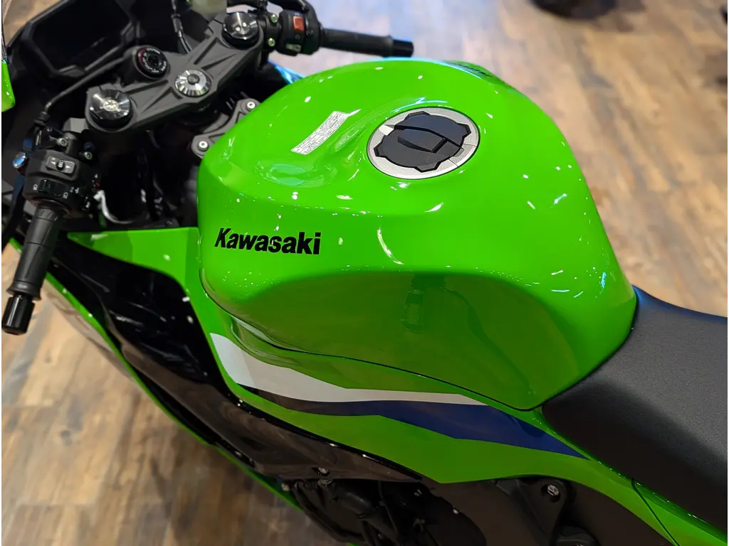 New 2026 Kawasaki Ninja ZX-6R KRT Edition Non-ABS in Headingley