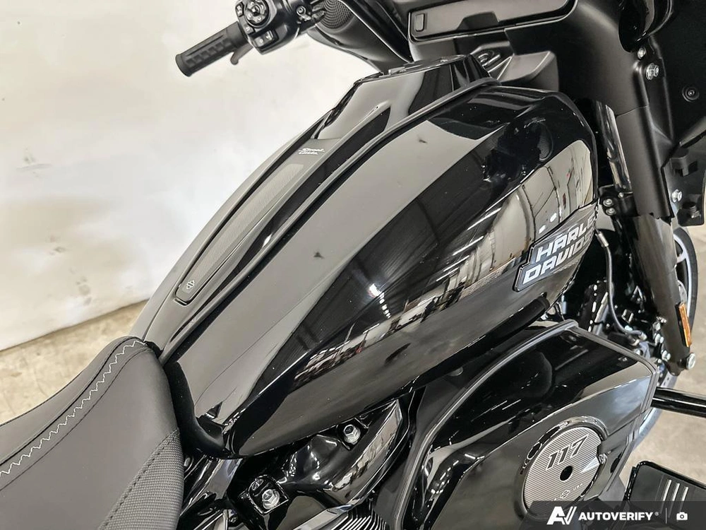 2026 Harley-davidson Street Glide alt