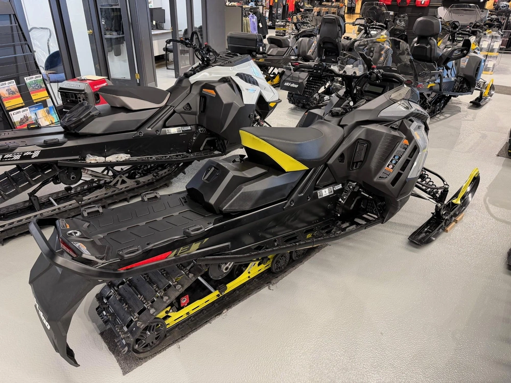Ski-doo Renegade Adrenaline 900 Ace 2026 alt