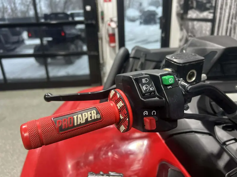 Can-Am OUTLANDER 700 XMR 2024