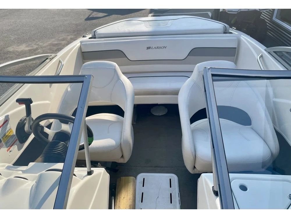 Larson Lx 1750 2010 alt