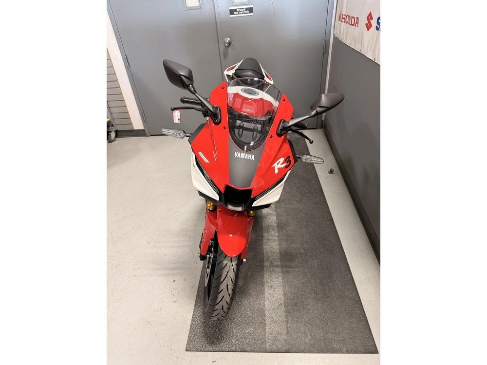 Yamaha Yzf-r3 Yzf-r3 70e Anniversaire 2026 alt