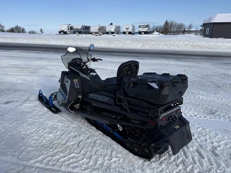 2026 Polaris Titan Voyageur S4 Ultimate