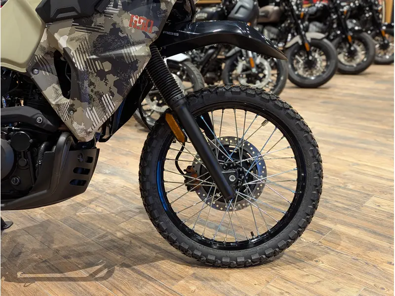 2026 Kawasaki KLR650 Adventure // Cypher Camo Beige (Matte)/Metallic Matte Carbon Gray thumbnail 4