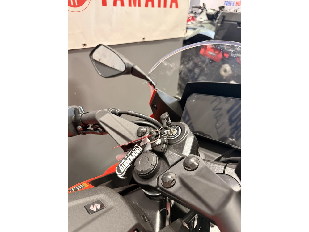 Suzuki Gsx-8r Gsx8-r 2026 alt