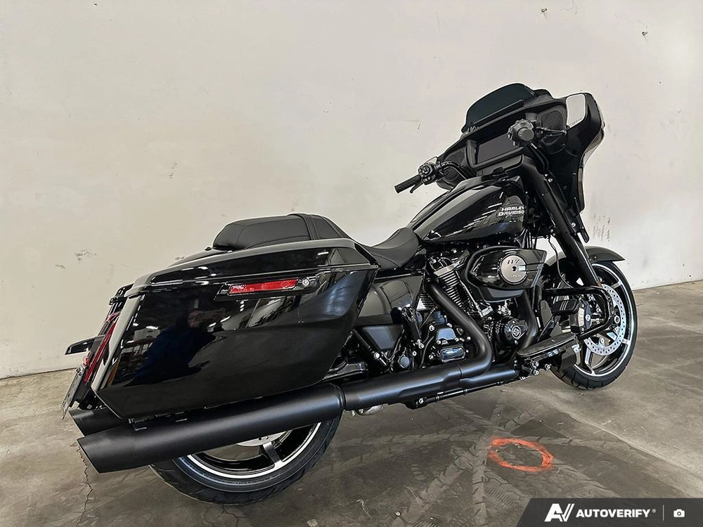 2026 Harley-davidson Street Glide alt