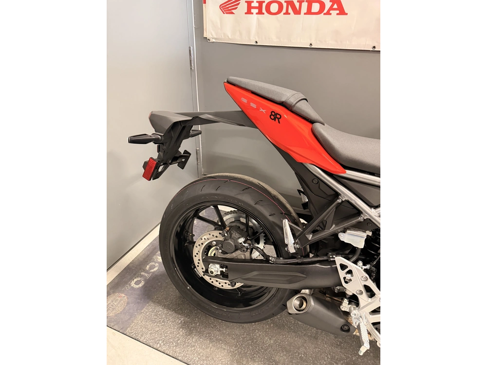 Suzuki Gsx-8r Gsx8-r 2026 alt