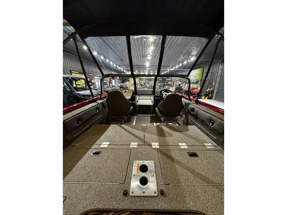 2026 Legend 17xt With Sports Package alt