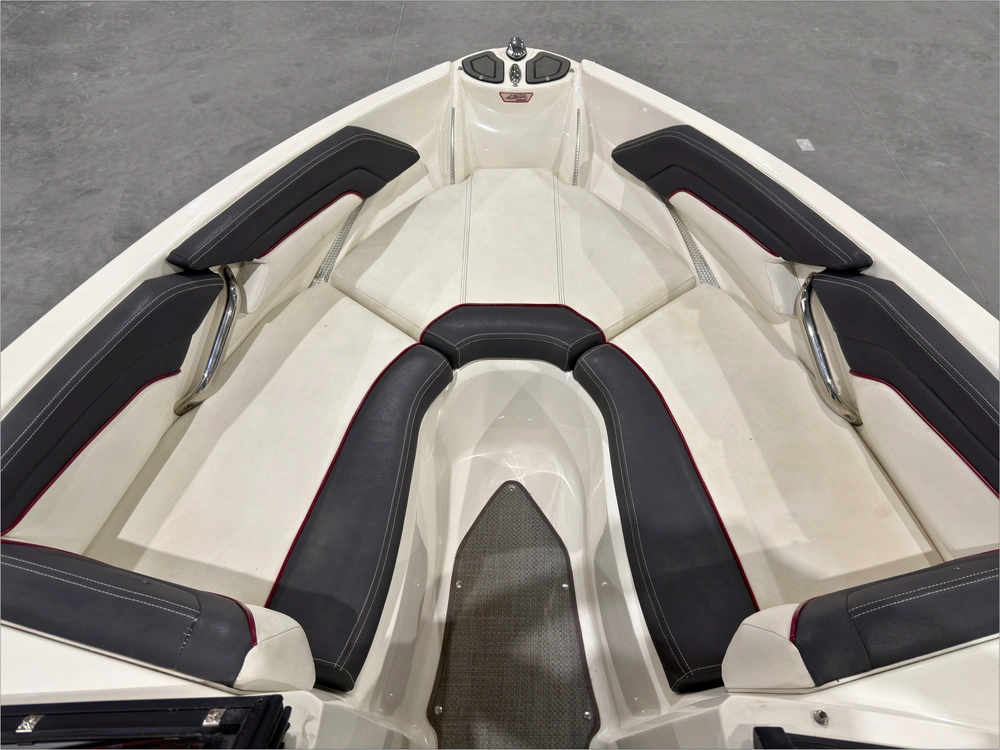 2013 Larson Lsr 2100 alt