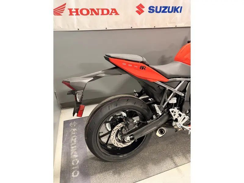 2026 Suzuki GSX-8R GSX8-R