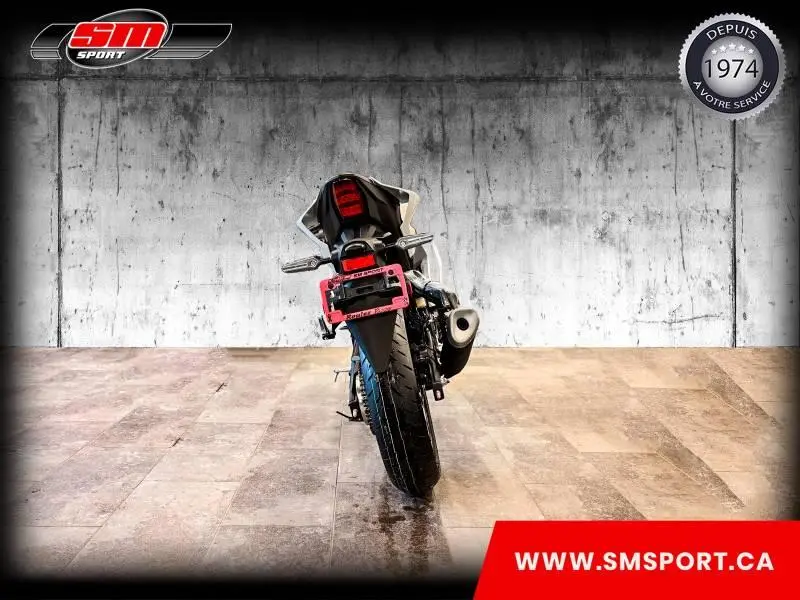 2026 Yamaha YZF-R3 thumbnail 4