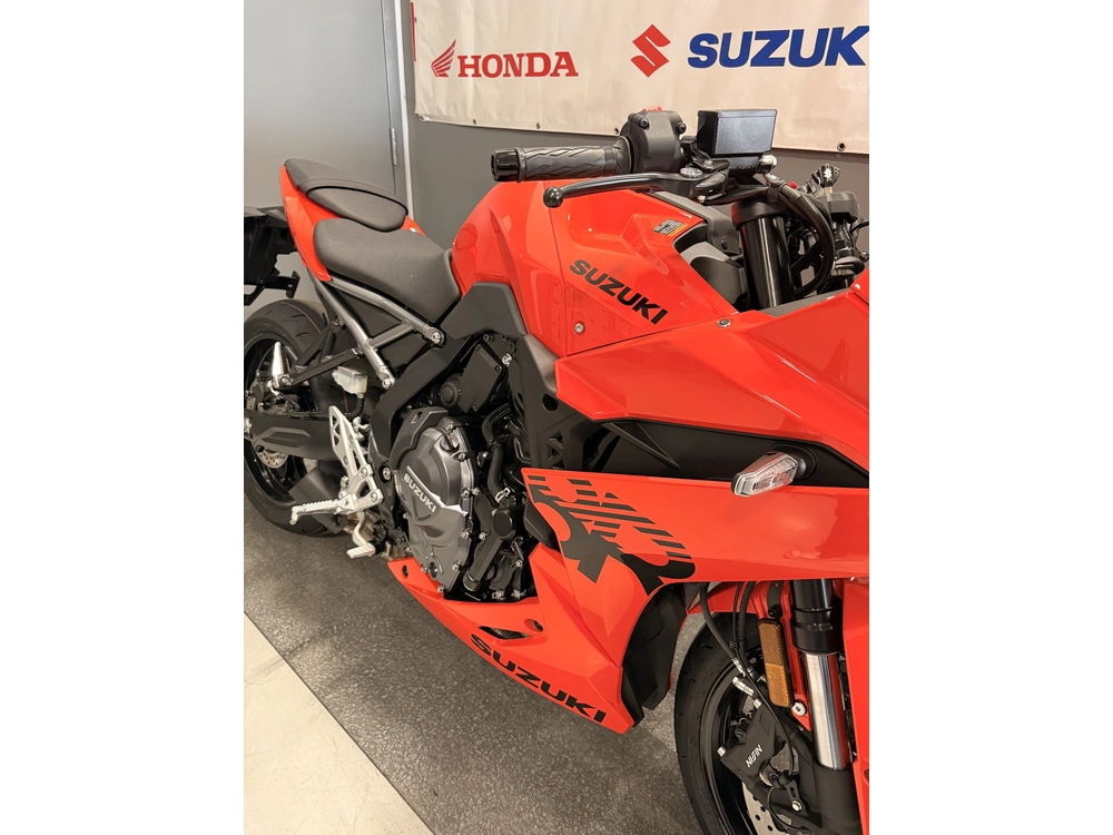Suzuki Gsx-8r Gsx8-r 2026 alt