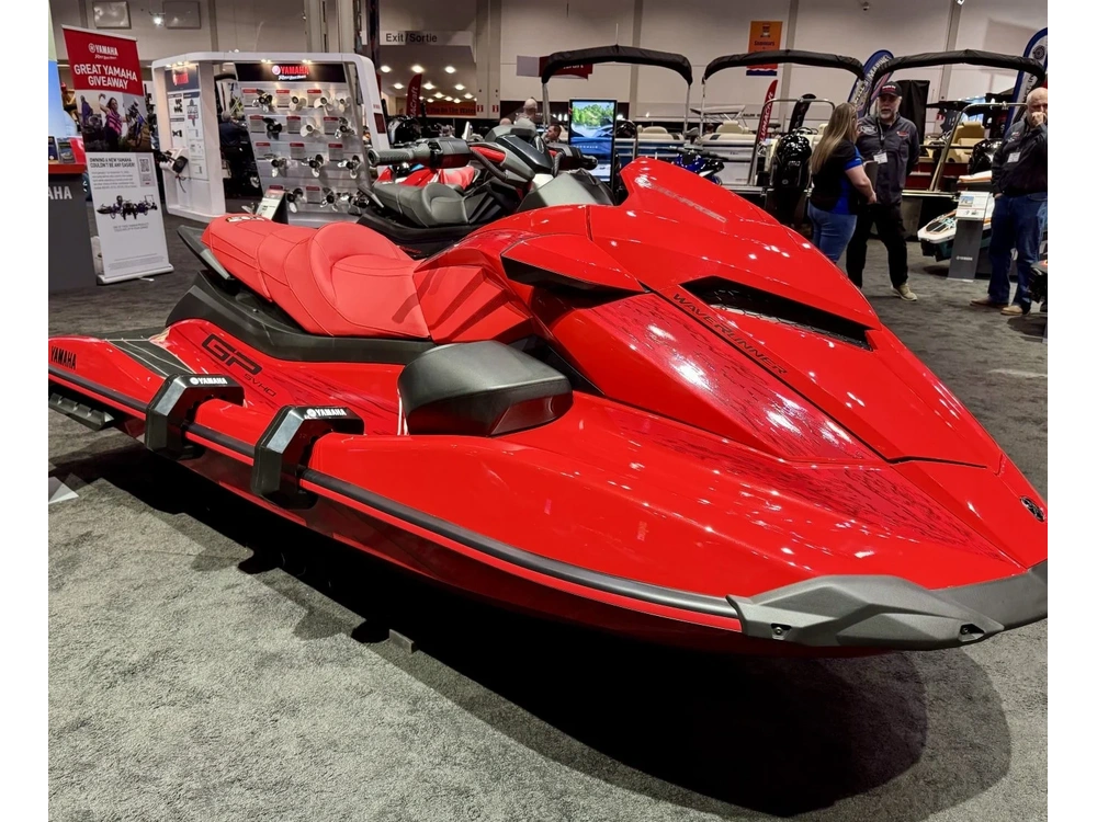 2026 Yamaha Svho alt