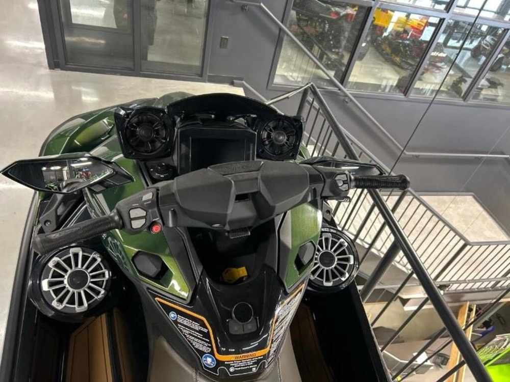 Kawasaki Ultra 310lx 2024 alt